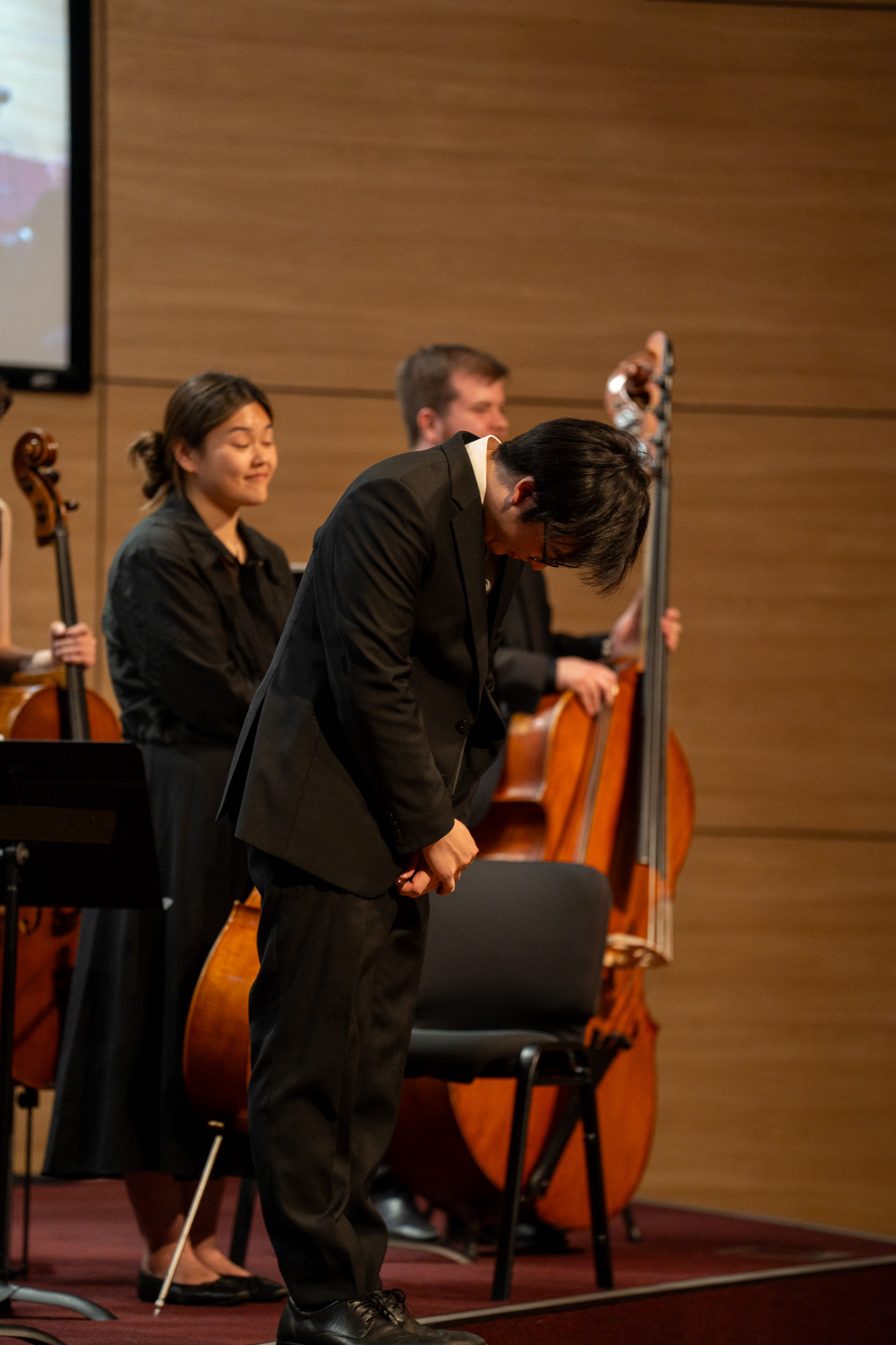 Hans Sangtoki conducting